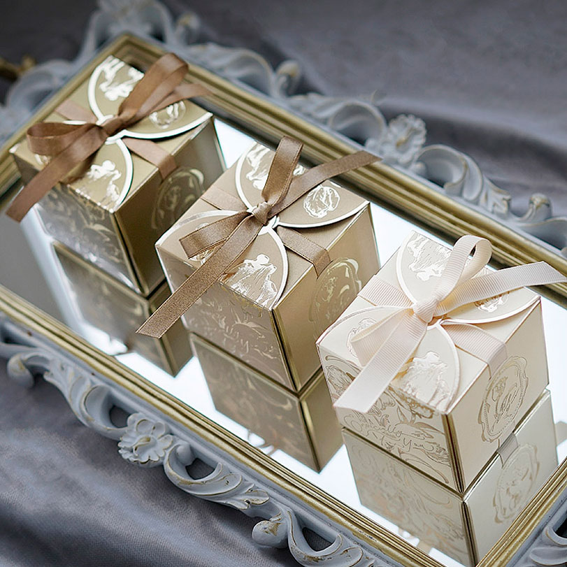 Square Paper Gift Boxes with R - مراجعة Event Party Box وسعره