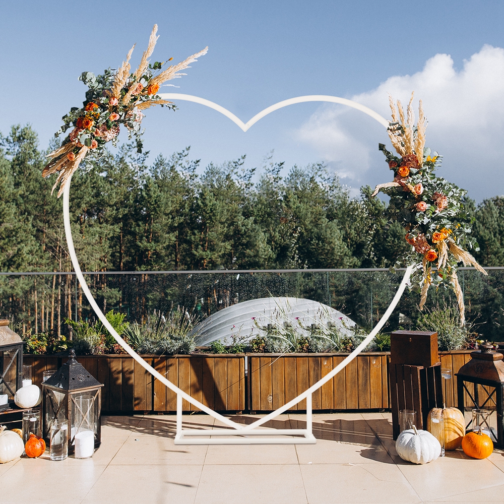 White Heart Shape Balloon Arch - مراجعة Balloon Arch Kit وسعره